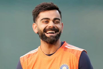 ஷாருக் கான், ரன்வீர் சிங்கைப் பின்னுக்குத் தள்ளிய விராட் கோலி.., ரூ. 2,050 கோடி மதிப்புடன் முதலிடம்