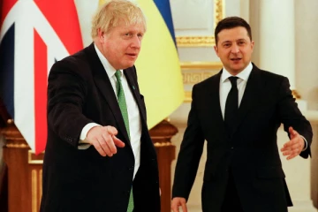 பிளீஸ்.... இதை மட்டும் செய்யுங்கள்; தன் மக்களுக்காக  கையேந்தும் உக்ரைன் அதிபர்!