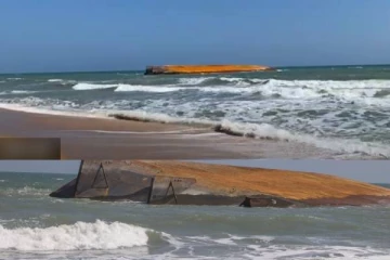 முல்லைத்தீவு  கடற்கரைக்கு படையெடுக்கும் மக்கள்; ஏன் தெரியுமா?