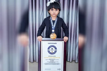 இலங்கை சிறுமியின் உலக சாதனை (Photo)