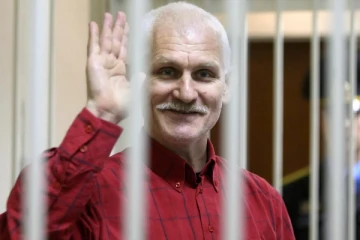 நோபல் பரிசை பெற்ற போராளிக்கு 10 ஆண்டு சிறை!