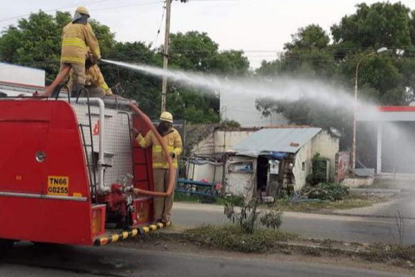 பொரளையில் ஐந்து வீடுகளில் பற்றிய தீ! கடும் போராட்டத்தில் தீயணைப்பு படை - ஐபிசி தமிழ்