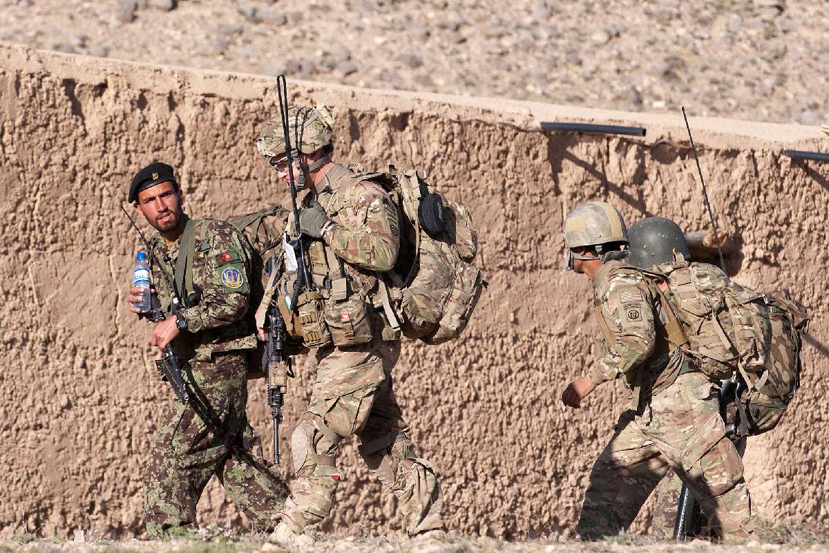 ஐக்கிய அரபு அமீரகம், பஹ்ரைன் நாடுகளுக்கு இறுதி எச்சரிக்கை விடுத்த ஈரான் | Iran Issues Ultimatum To Bahrain