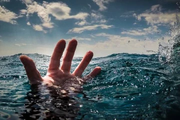 குளத்தில் குளிக்கச் சென்ற நபருக்கு நேர்ந்த கதி