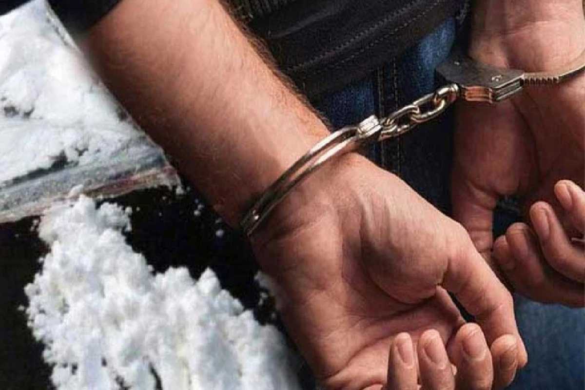 தனியார் கல்வி நிலைய உரிமையாளர் போதைப்பொருளுடன் கைது | Tuition Centre Owner Arrested With Crystal Meth தனியார் கல்வி நிலைய உரிமையாளர் போதைப்பொருளுடன் கைது | Tuition Centre Owner Arrested With Crystal Meth