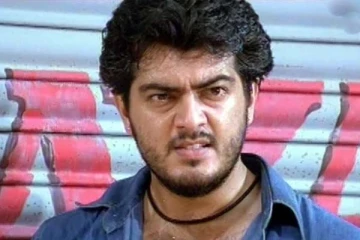 தீனா படத்தில் அஜித்திடம் அடிவாங்கிய நபர்... இப்போ இவ்வளவு பெரிய இயக்குனரா? யார்னு தெரியுமா?