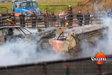 බිහිසුණු අනතුරක් - පුද්ගලයන් 13කට අනතුරු