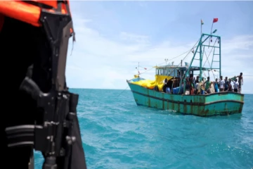 அவுஸ்திரேலியா செல்ல முற்றப்பட்ட 64 பேர் திருகோணமலை கடற்பரப்பில் கைது