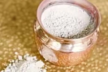 நெற்றியில் விபூதி வைத்தால் இத்தனை நன்மைகளா? பலருக்கும் தெரியாத விடயம்