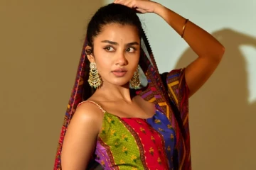 அனுபமா பரமேஸ்வரன் அழகிய போட்டோஷூட்