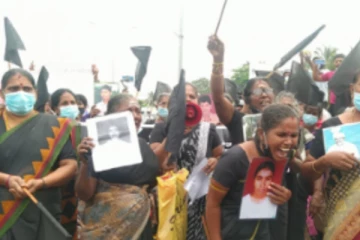 உறவுகள் எங்கே? எனக் கதறியழுது நீதி கேட்டு போராட்டத்தில் இணைந்துகொண்ட வலிந்து காணாமல் ஆக்கப்பட்டோரின் உறவுகள்