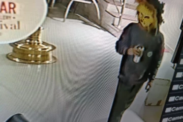 ஜோஸ் ஆலுக்காஸ் நகைக்கடையில் கொள்ளை - வெளியான சிசிடிவி காட்சிகள்