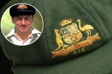 டொன் ப்றட்மனின் பச்சை நிறத் தொப்பி பெரும் தொகைக்கு ஏலம்!