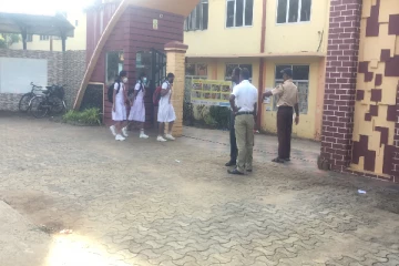 வவுனியா பாடசாலைகளில் குறைவடையும் மாணவர் வருகை (Video)