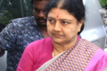 சசிகலா திடீரென போயஸ் கார்டன் வருகை.! பின்னணி என்ன?