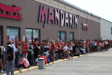 மாண்டரின் உணவகங்களில் குவிந்த மக்கள் கூட்டம்!