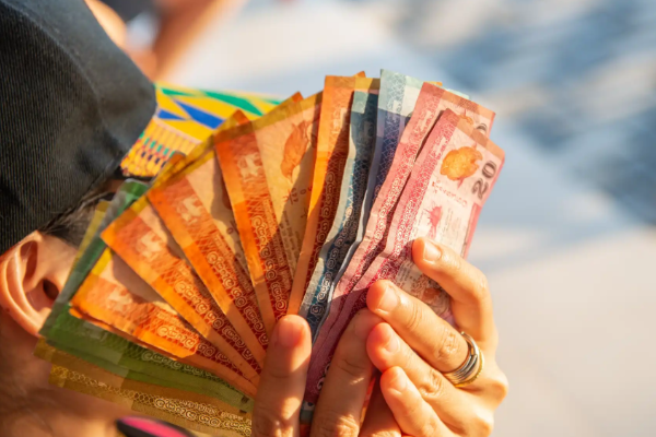 ரூபாவின் பெறுமதியில் ஏற்பட்டுள்ள மாற்றம்! | Srilankan Rupee And Dollar Value Change Update