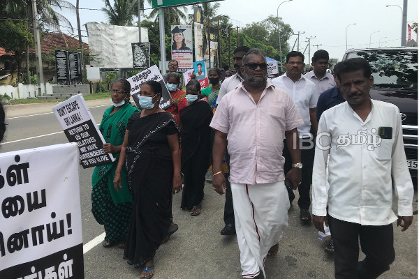 நிதியை கொடுத்து நீதியை நசுக்க சிறிலங்கா அரசு முயற்சி - வேடிக்கை பார்க்கிறதா சர்வதேச சமுகம்! | Human Rights Batticalo Protest Missing Persons Sl