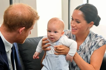 இளவரசர் ஹரியின் மகனுக்கு இன்று பிறந்தநாள்: குழப்பத்தில் மன்னரின் குழுவினர்