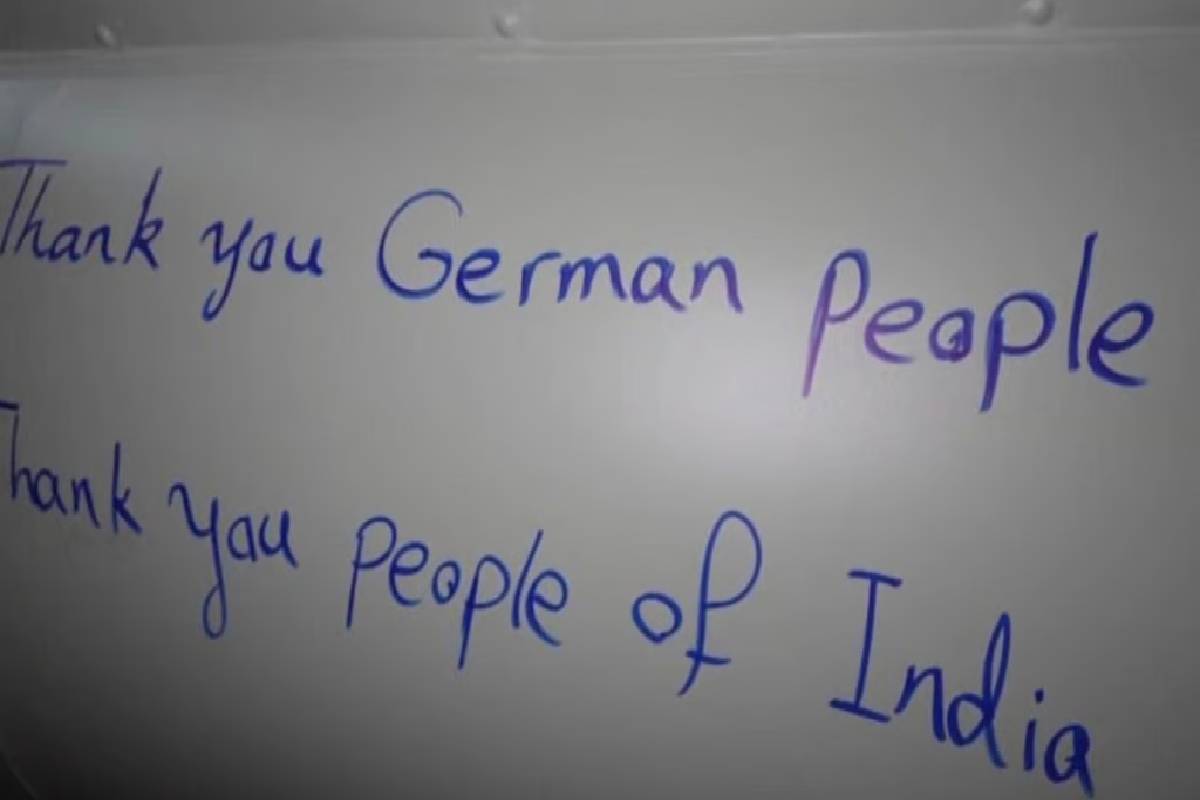 ஈரான் ஏவுகணைகளில் இந்தியாவுக்கு வழங்கப்பட்ட செய்தி! | Thank You India Inscribed On Iranian Missiles ஈரான் ஏவுகணைகளில் இந்தியாவுக்கு வழங்கப்பட்ட செய்தி! | Thank You India Inscribed On Iranian Missiles