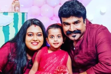 எதிர்நீச்சல் சீரியல் புகழ் ஞானமின் நிஜ குடும்பத்தின் அழகிய புகைப்படங்கள்