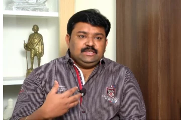 விஜய் டிவி தொகுப்பாளர் கோபிநாத்தின் திருமண புகைப்படங்களை பார்த்துள்ளீர்களா - அழகிய ஜோடி தான்