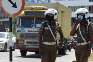 கொள்ளையர்களை துரத்திய பொலிஸ் அதிகாரிக்கு நேர்ந்த கதி!