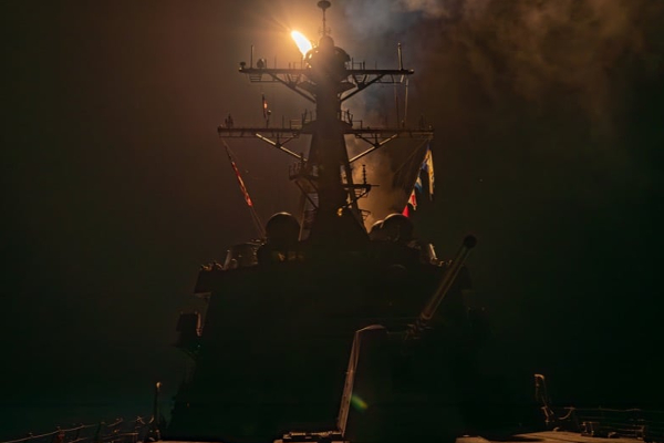 போர்க்கப்பலில் இருந்து அமெரிக்கா மீண்டும் தாக்குதல் | America Strikes Again From Warships