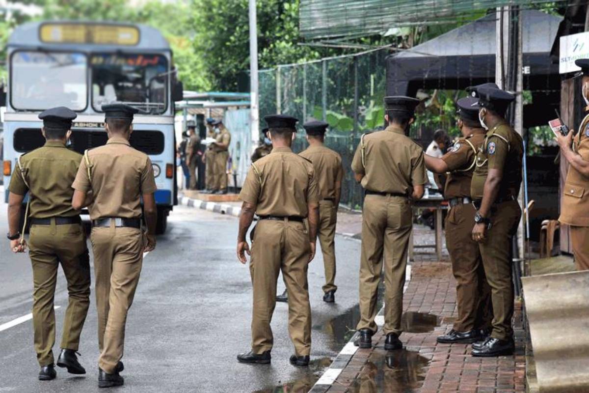 வவுனியா மாநகர முன்னாள் மேயர் உள்ளிட்ட நால்வரை கைது செய்ய நீதிமன்றம் உத்தரவு | Court Orders Arrest 4 People And Vavuniya Mayor வவுனியா மாநகர முன்னாள் மேயர் உள்ளிட்ட நால்வரை கைது செய்ய நீதிமன்றம் உத்தரவு | Court Orders Arrest 4 People And Vavuniya Mayor