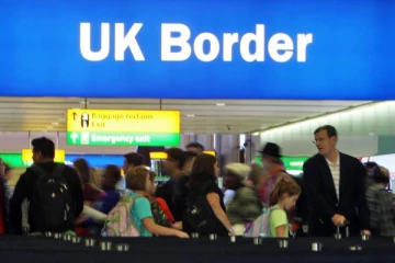 பிரித்தானியாவில் வசிக்கும் ஐரோப்பிய ஒன்றிய குடிமக்களுக்கு 28 நாள் காலக்கெடு! வெளியான முக்கிய அறிவிப்பு