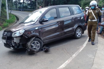 நுவரெலியா - பதுளை பிரதான வீதியில் விபத்து  - இருவர் படுகாயம்