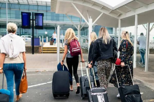 ரஷ்ய சுற்றுலா பயணிகளை துன்புறுத்திய சம்பவம்: சம்பிக்க ரணவக்க கண்டனம் - ஐபிசி தமிழ்