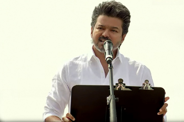 புதுச்சேரி அரசை பார்த்து திமுக அரசு கற்றுக்கொள்ள வேண்டும் - விஜய் பேச்சு | Tvk Vijay Slams Bjp And Dmk In Puducherry புதுச்சேரி அரசை பார்த்து திமுக அரசு கற்றுக்கொள்ள வேண்டும் - விஜய் பேச்சு | Tvk Vijay Slams Bjp And Dmk In Puducherry