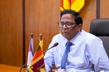 வடமாகாண ஆளுநர் உள்ளிட்ட மூவருக்கு எதிராக முறைப்பாடு!