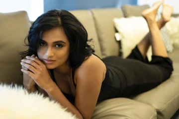 அந்த மாதிரியான உடையில் புகைப்படம் பதிவிட்ட ரம்யா பாண்டியன்.. வர்ணிக்கும் இளசுகள்