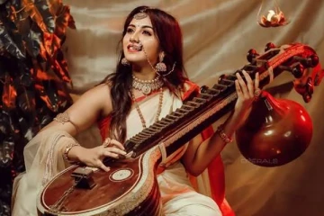 சிங்கப்பெண்ணே சீரியல் புகழ் நடிகை மனீஷாவின் மாடர்ன் உடை புகைப்படங்கள்