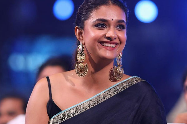 கீர்த்தி சுரேஷ் மாம்பழம் சாப்பிடும் வீடியோ! எத்தனை லட்சம் லைக்குகள் பாருங்க | Keerthy Suresh Mango Eating Video கீர்த்தி சுரேஷ் மாம்பழம் சாப்பிடும் வீடியோ! எத்தனை லட்சம் லைக்குகள் பாருங்க | Keerthy Suresh Mango Eating Video