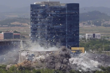 வட கொரிய அரசிடம் ரூ.290 கோடி நஷ்ட ஈடு கேட்ட தென்கொரியா!