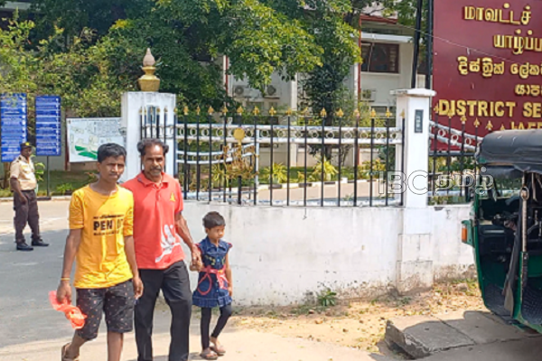 அரபு நாட்டிற்கு பணிக்காக சென்ற தமிழ்ப் பெண் மாயம் - கதறும் பிள்ளைகள்! | United Arab Emirate House Maid Missing Sri Lanka