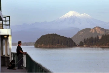 விக்டோரியாவில் இடம்பெற்ற படகு விபத்தில் ஒருவர் பலி