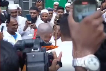 ලොවම පුදුම වෙයි - සාම පාද යාත්‍රාවේ ස්වාමීන් වහන්සේලාට ගිලන්පස මුස්ලිම් පල්ලියෙන්