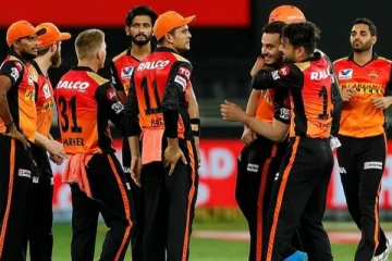 தப்பு பண்ணிட்டீங்களே… காரணமே இல்லாம இப்படி கழட்டி விட்டீங்களோ..!சோகத்தில் SRH ரசிகர்கள்