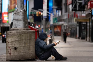 அமெரிக்காவில் மானியம் நிறுத்தம்; உணவு கிடைக்காமல் வாடும் ஏழைகள்