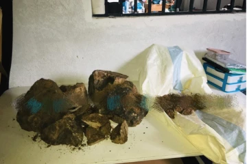 කෝටි 05ක් වටිනා "තල්මස් වමනය" තොගයක් අල්ලයි..(PHOTOS)