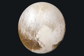 புளூட்டோவில் இதயம் போன்ற பனிப்பாறைகள்; வைரலாகும் புகைப்படங்கள்!