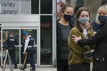 கனடாவில் சற்று முன் நடந்த பயங்கரம்! பிரபல நூலகத்தில் நடந்த கத்தி குத்து: ஒருவர் பலி, பலர் படுகாயம்