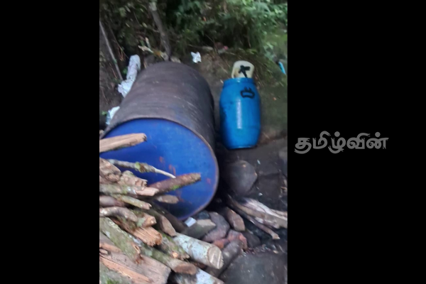 மஸ்கெலியாவில் சட்டவிரோத மதுபான தயாரிப்பு - வசமாக சிக்கிய சந்தேகநபர் | Suspecct Arrest Regarding Alcohol மஸ்கெலியாவில் சட்டவிரோத மதுபான தயாரிப்பு - வசமாக சிக்கிய சந்தேகநபர் | Suspecct Arrest Regarding Alcohol