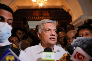 நெருக்கடிக்குள் சிக்குவதை தடுக்க முடியாது; ஜனாதிபதி விடுத்த எச்சரிக்கை!