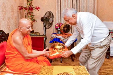 மகாநாயக்க தேரர்களுடன் கலந்துரையாடிய ஜனாதிபதி!