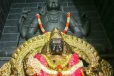 கோடீஸ்வர யோகத்தை கொடுக்கும் குபேர விளக்கு.. வீடுகளில் எப்படி ஏற்ற வேண்டும் ?